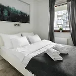 Aparthotel Night Gieldowa Warschau