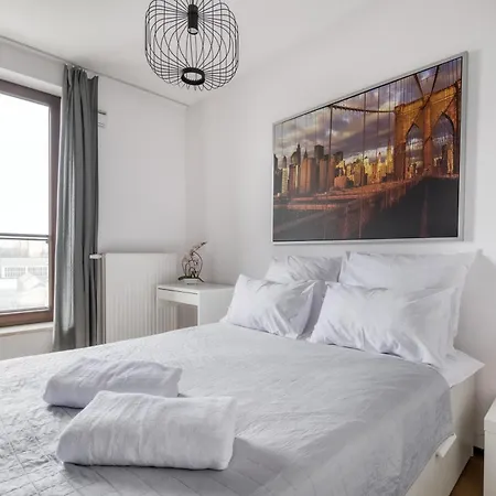 Night Gieldowa Apartahotel Varsovia