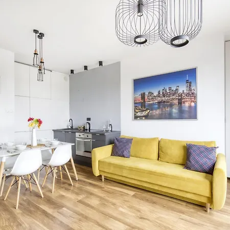 Apartahotel Night Gieldowa Varsovia