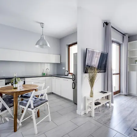 Apartahotel Night Gieldowa 4*