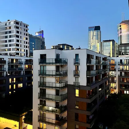 Night Gieldowa Varsovia