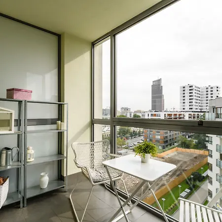 Night Gieldowa Apartahotel Varsovia