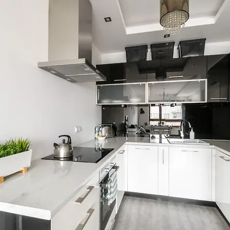Night Gieldowa Apartmanhotel 4*