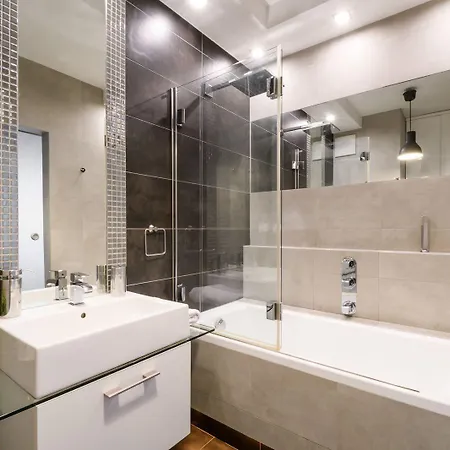 Night Gieldowa Apart-hotel 4*
