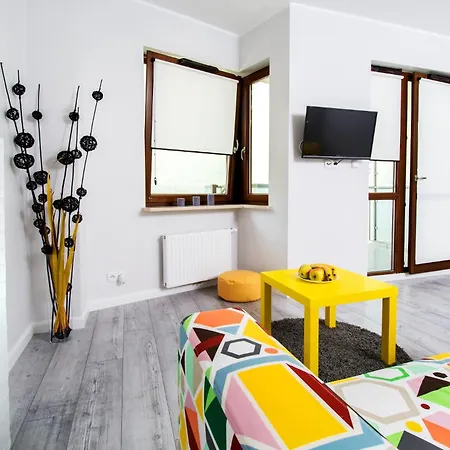 Apart Otel Night Gieldowa Varşova