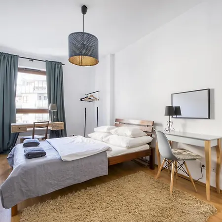 Night Gieldowa Apart Otel 4*